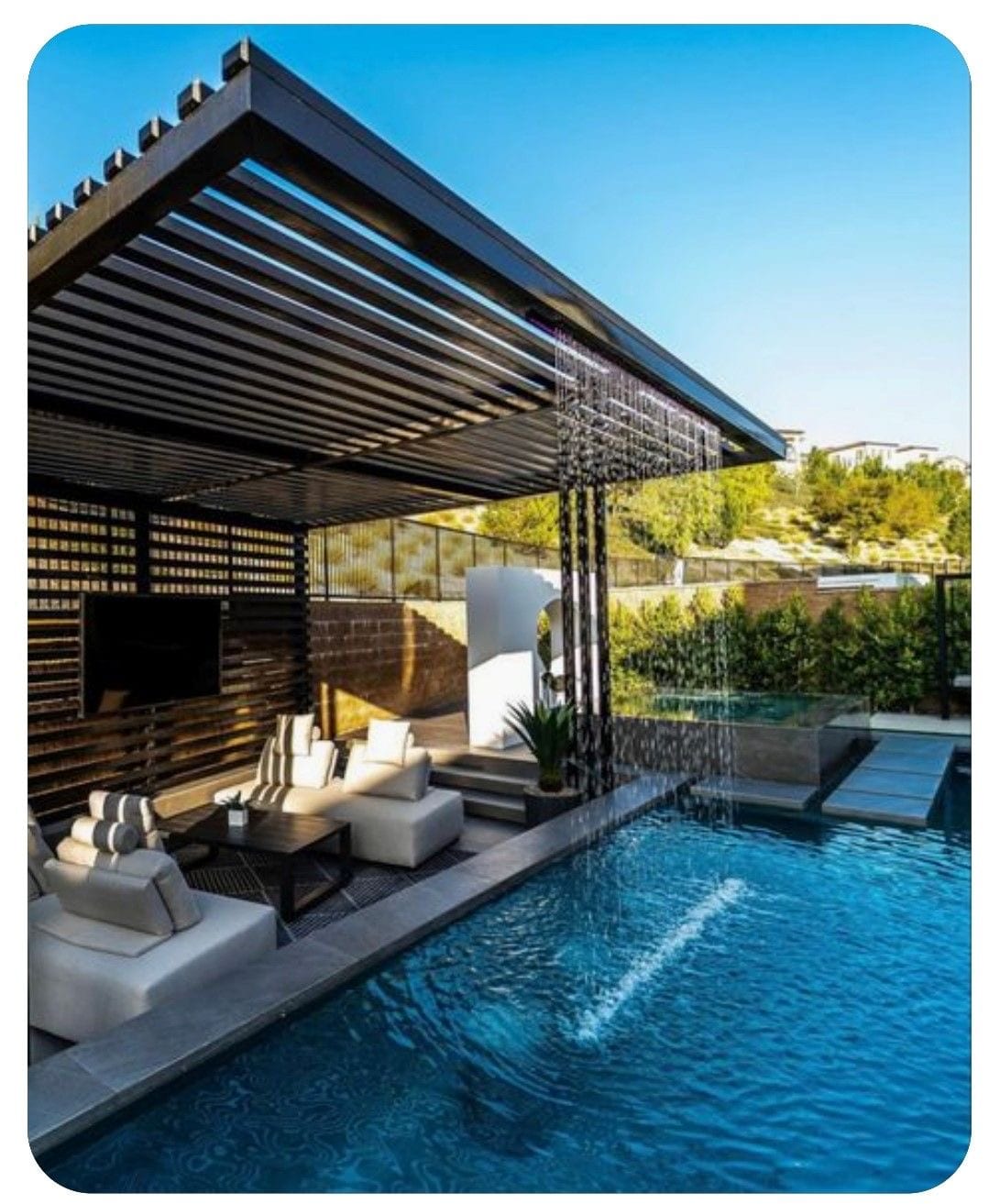 Emirates Hills Outdoor Fit-Out